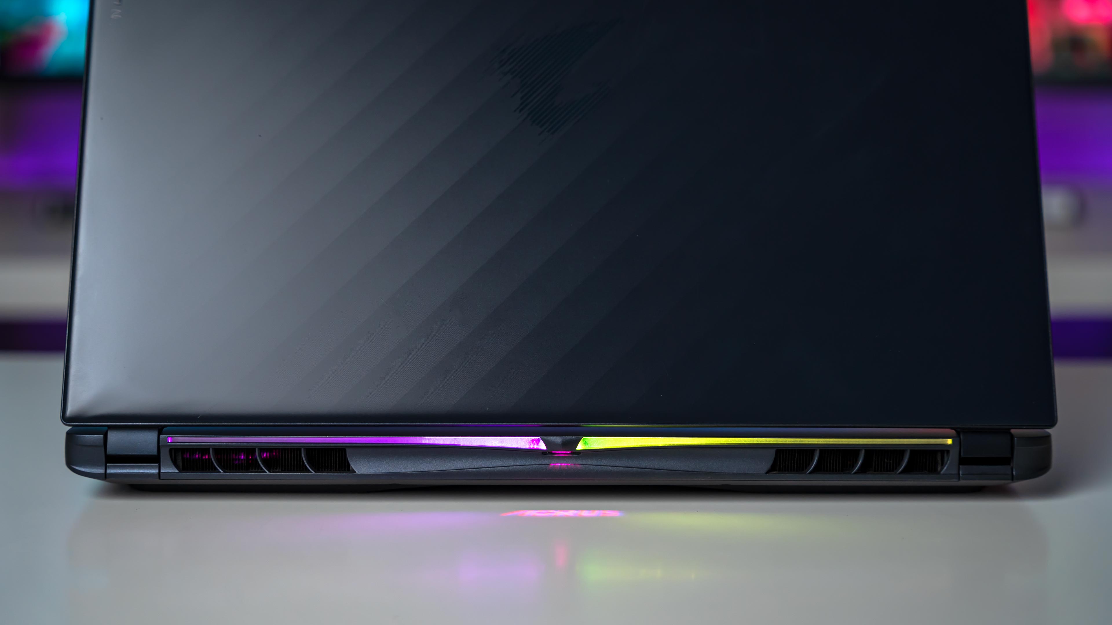 Aorus Elite 16 AE6H RGB (3)
