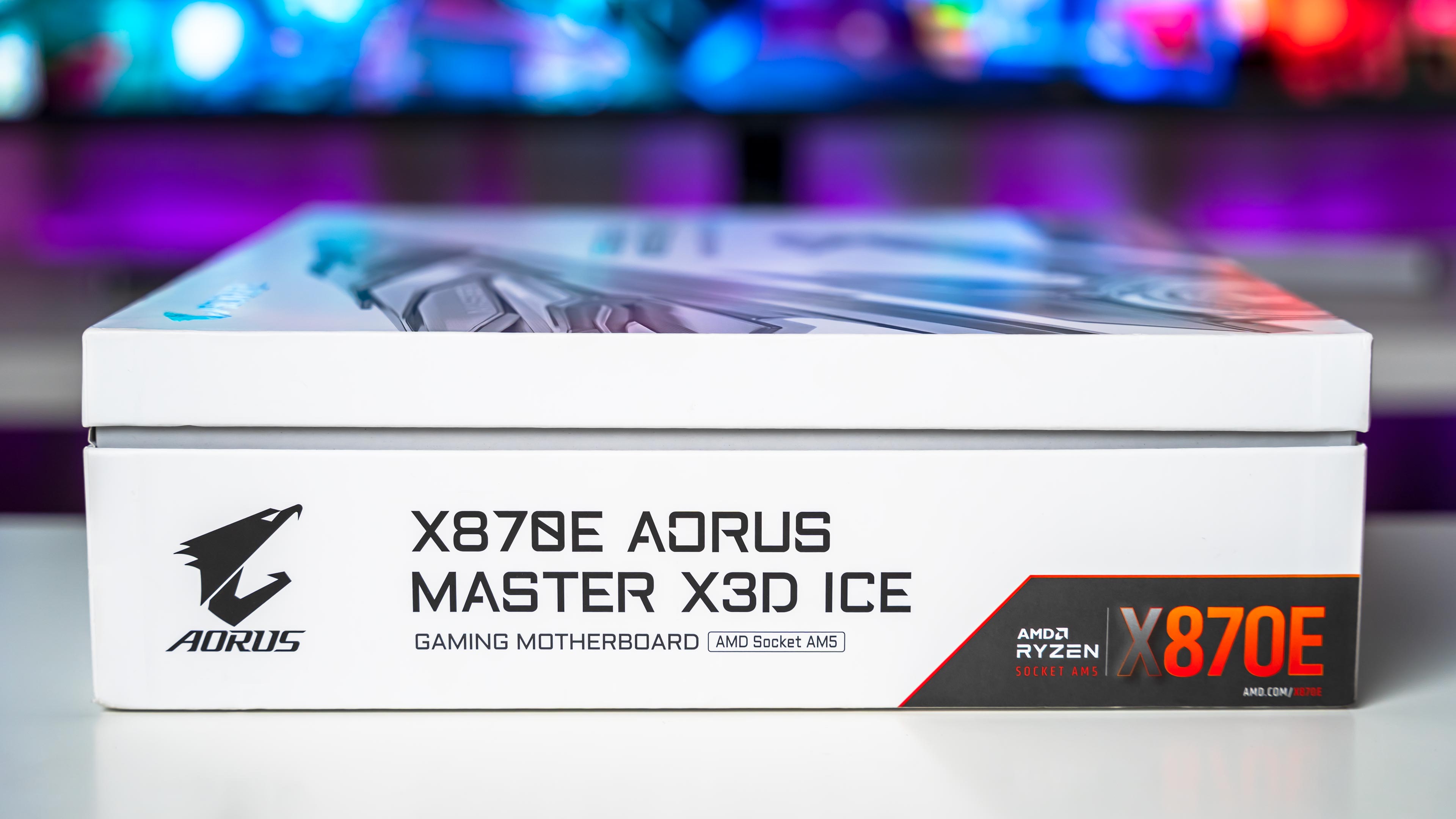 Aorus X870E Master X3D ICE Box (7)