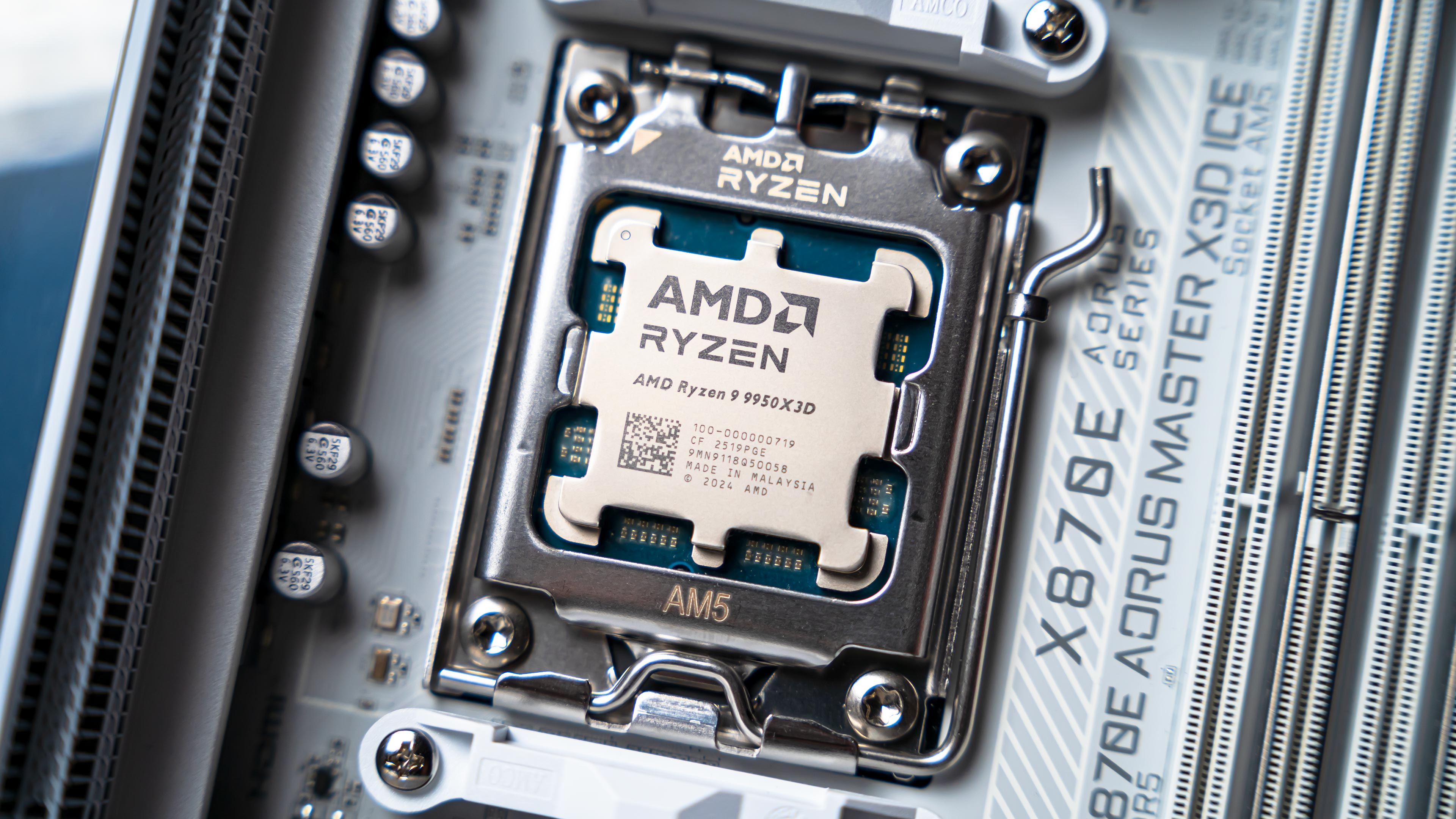 Aorus X870E Master X3D ICE Installation (2)