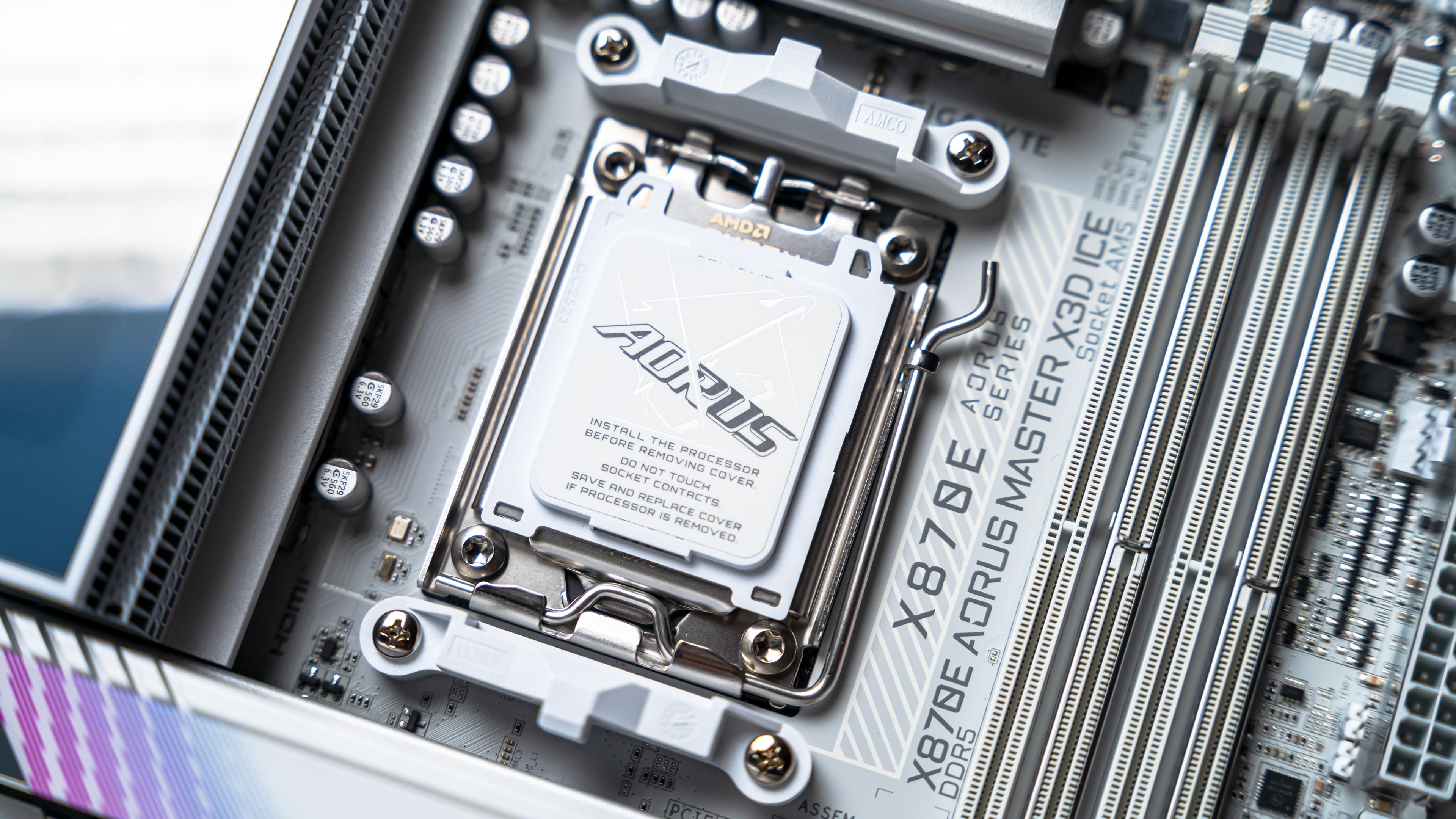 Aorus X870E Master X3D ICE Motherboard (22)