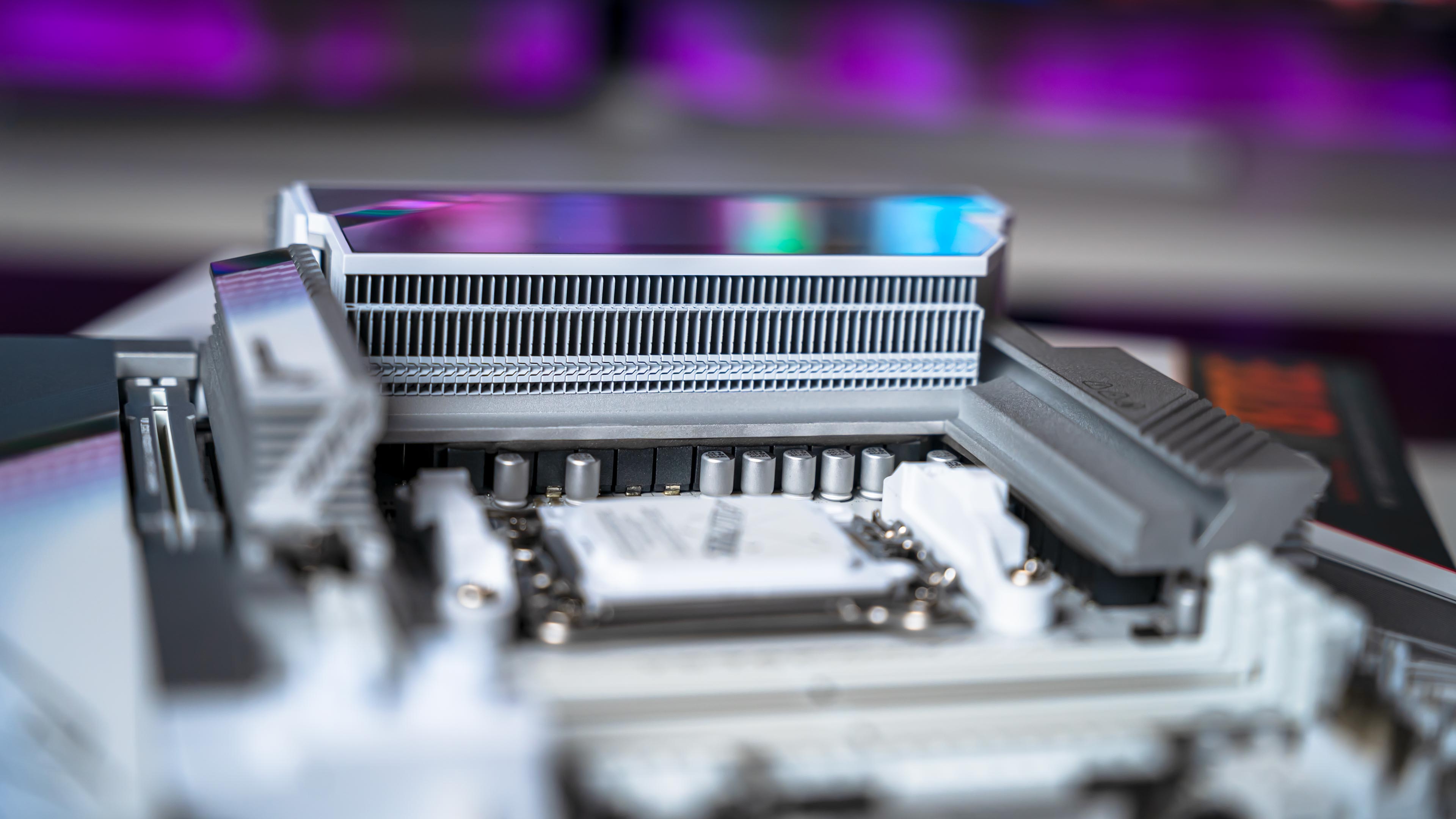 Aorus X870E Master X3D ICE Motherboard (36)