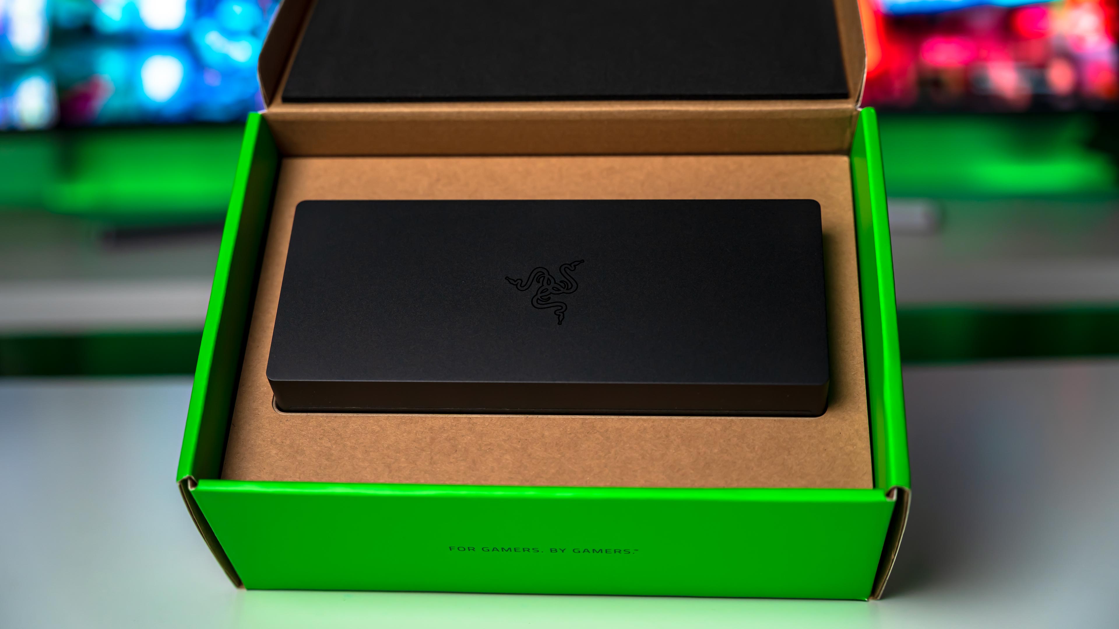 Razer Thunderbolt 5 Dock Chroma Box (7)