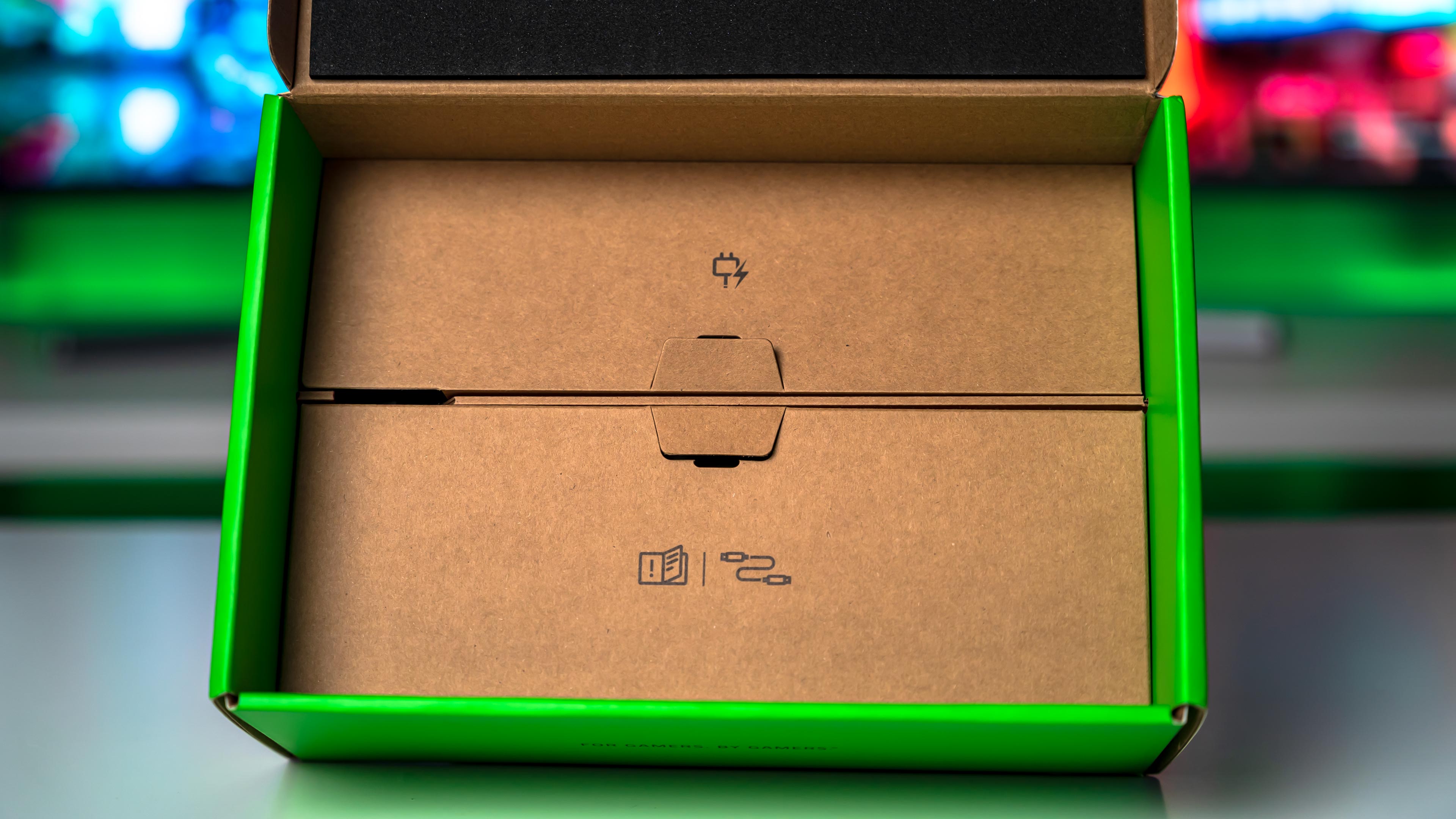 Razer Thunderbolt 5 Dock Chroma Box (9)