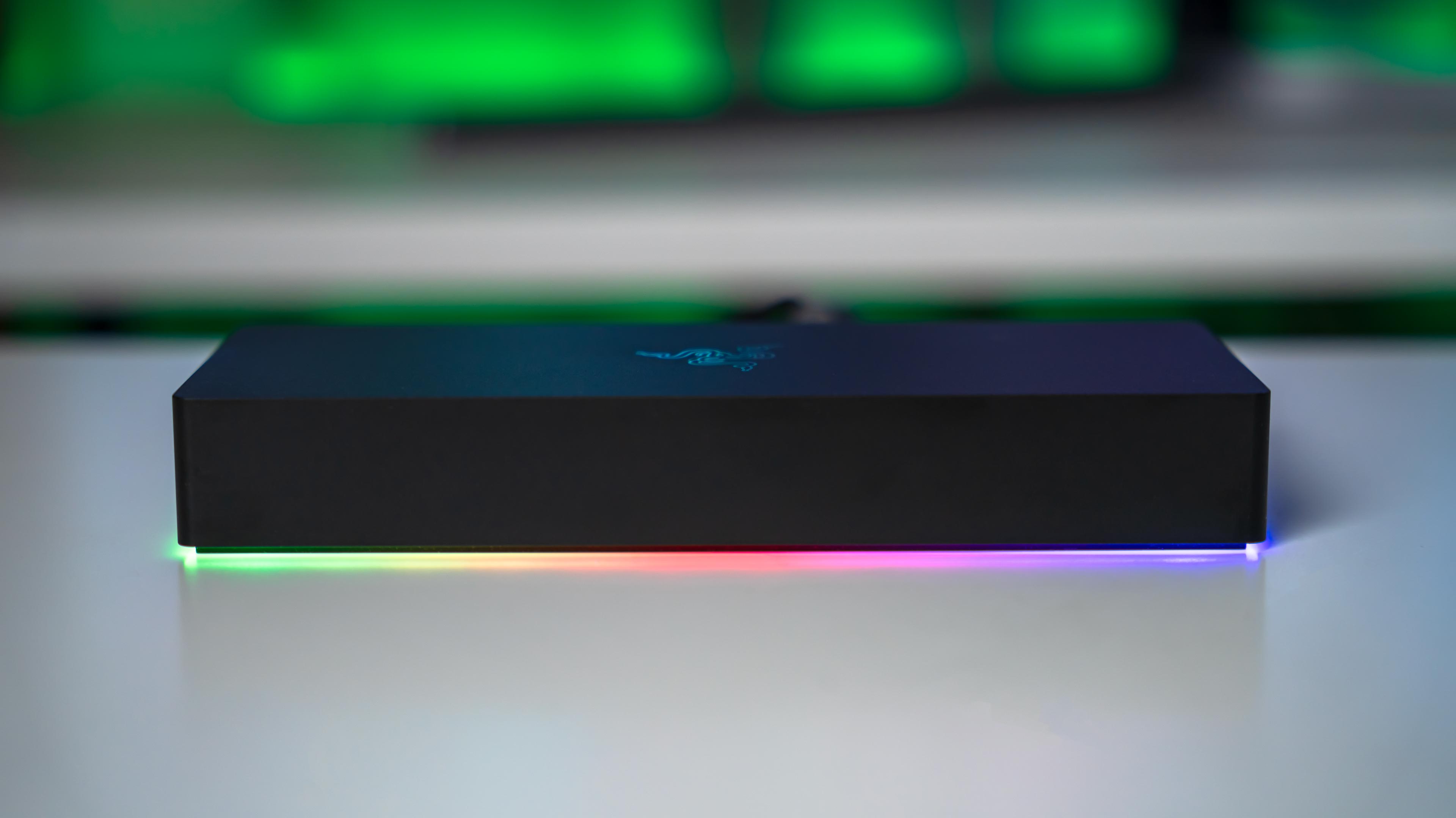 Razer Thunderbolt 5 Dock Chroma RGB (1)