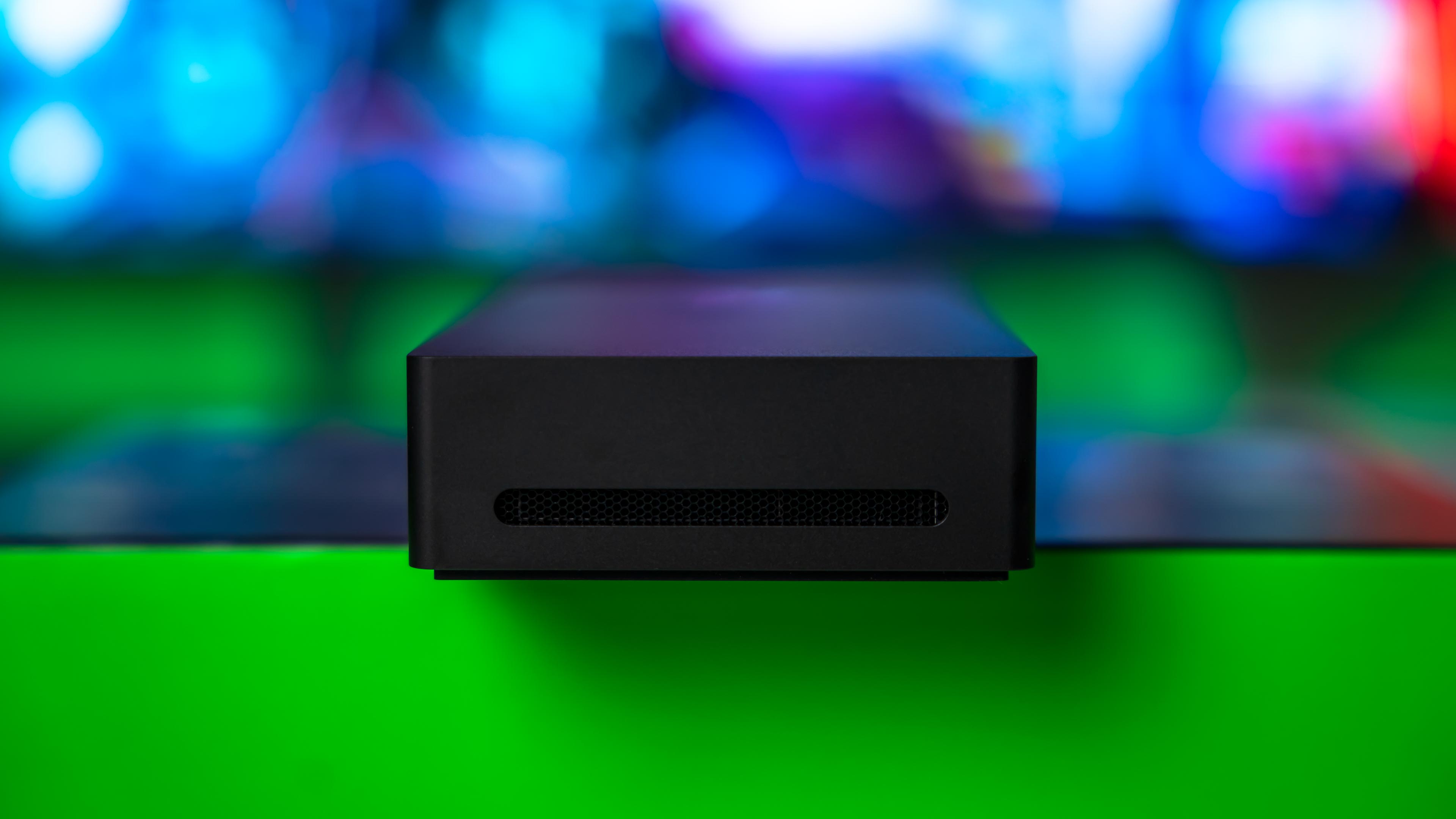 Razer Thunderbolt 5 Dock Chroma Unit (1)