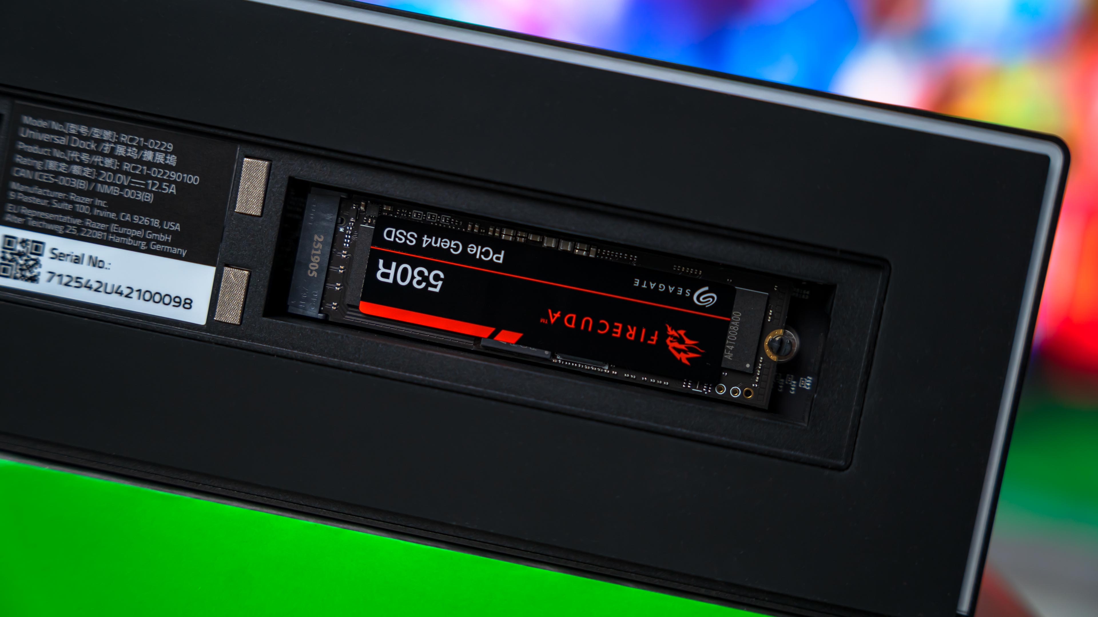 Razer Thunderbolt 5 Dock Chroma Unit (7)