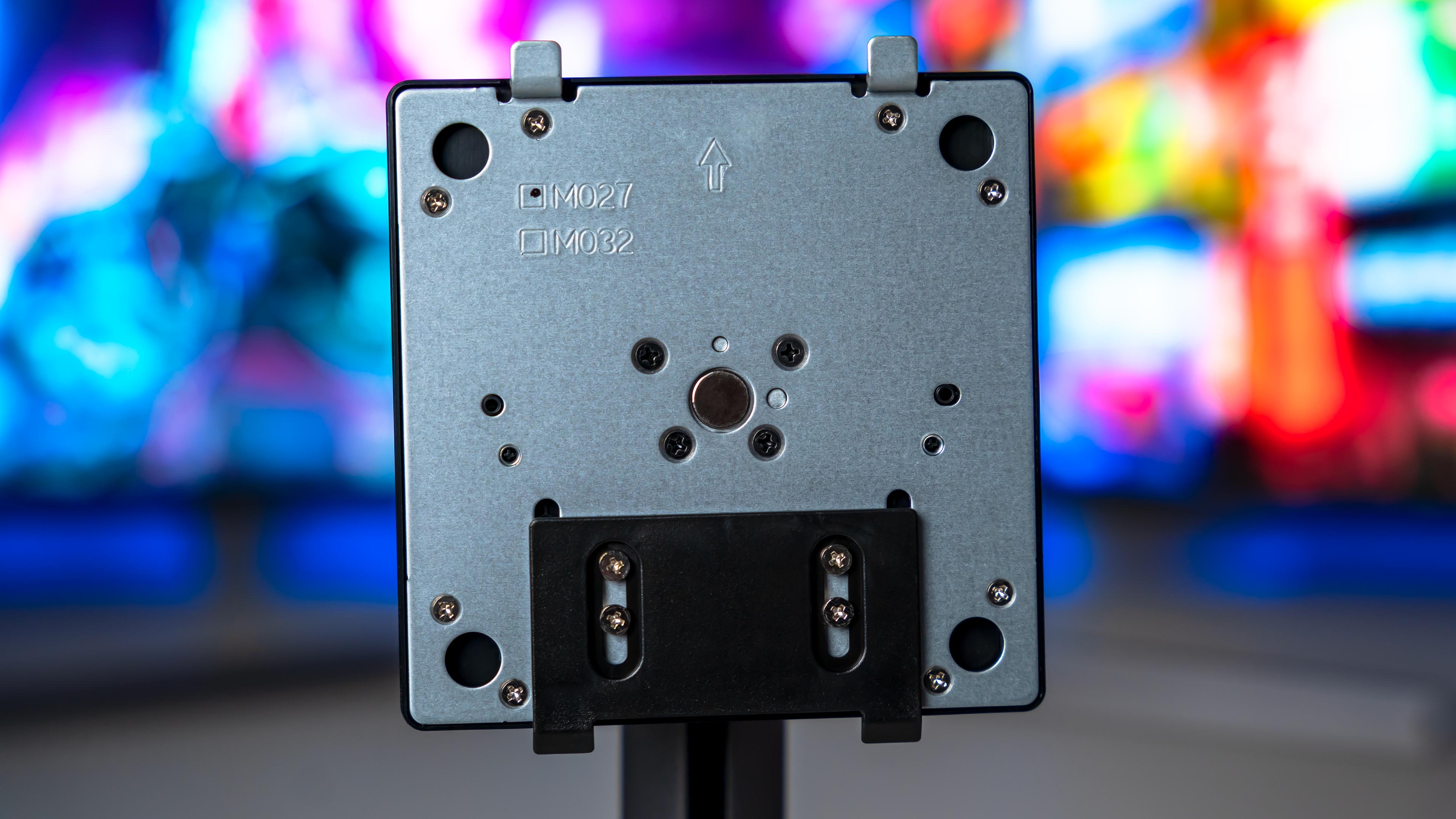 Gigabyte MO27Q2A OLED Box (12)