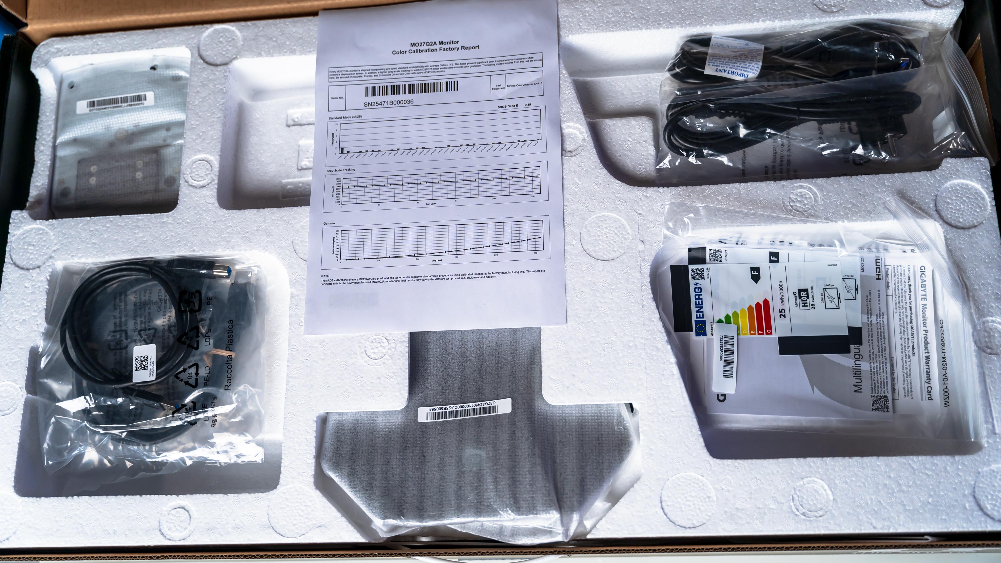Gigabyte MO27Q2A OLED Box (8)