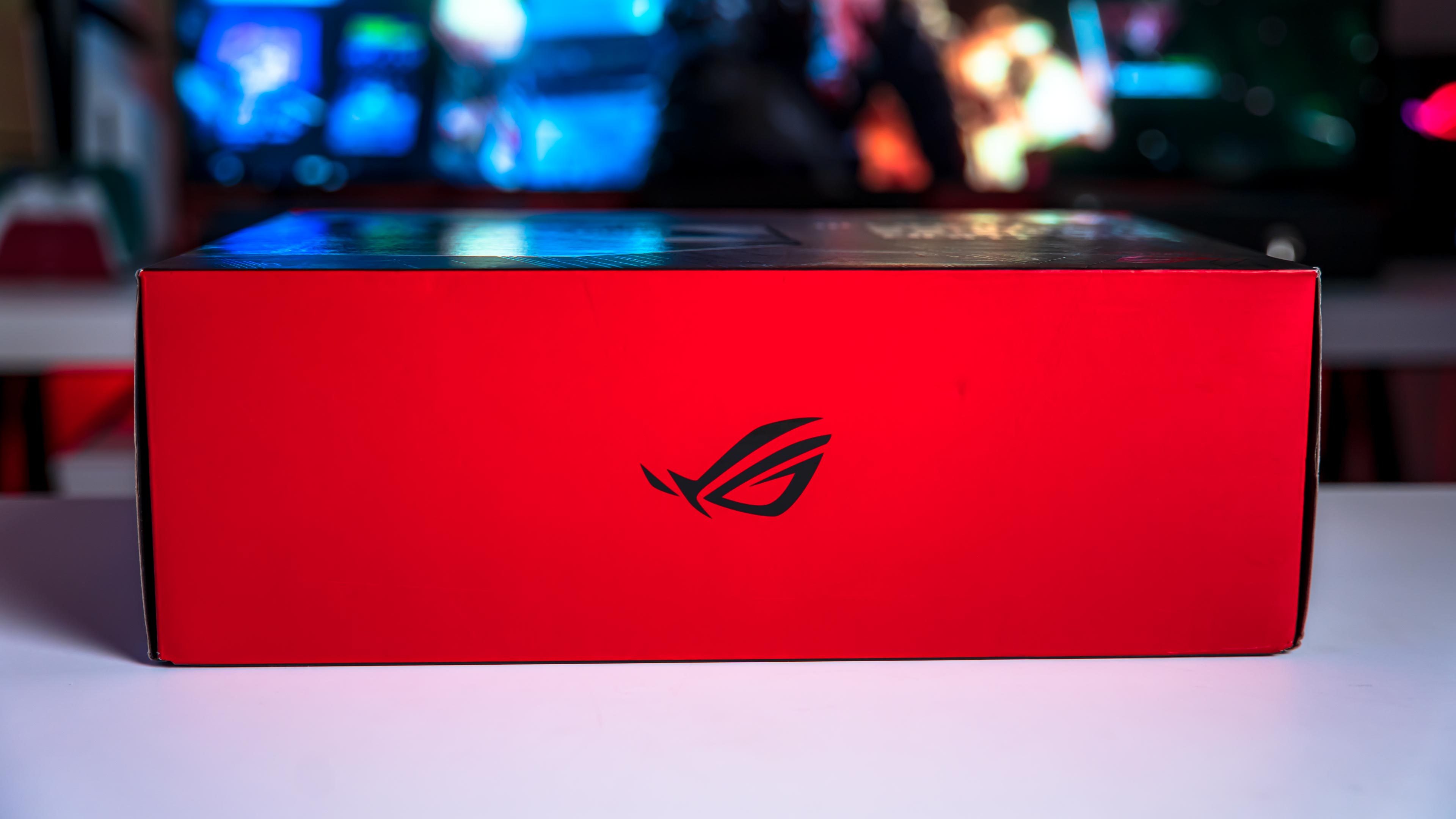 ASUS ROG THOR 1200W Platinum III Box (5)