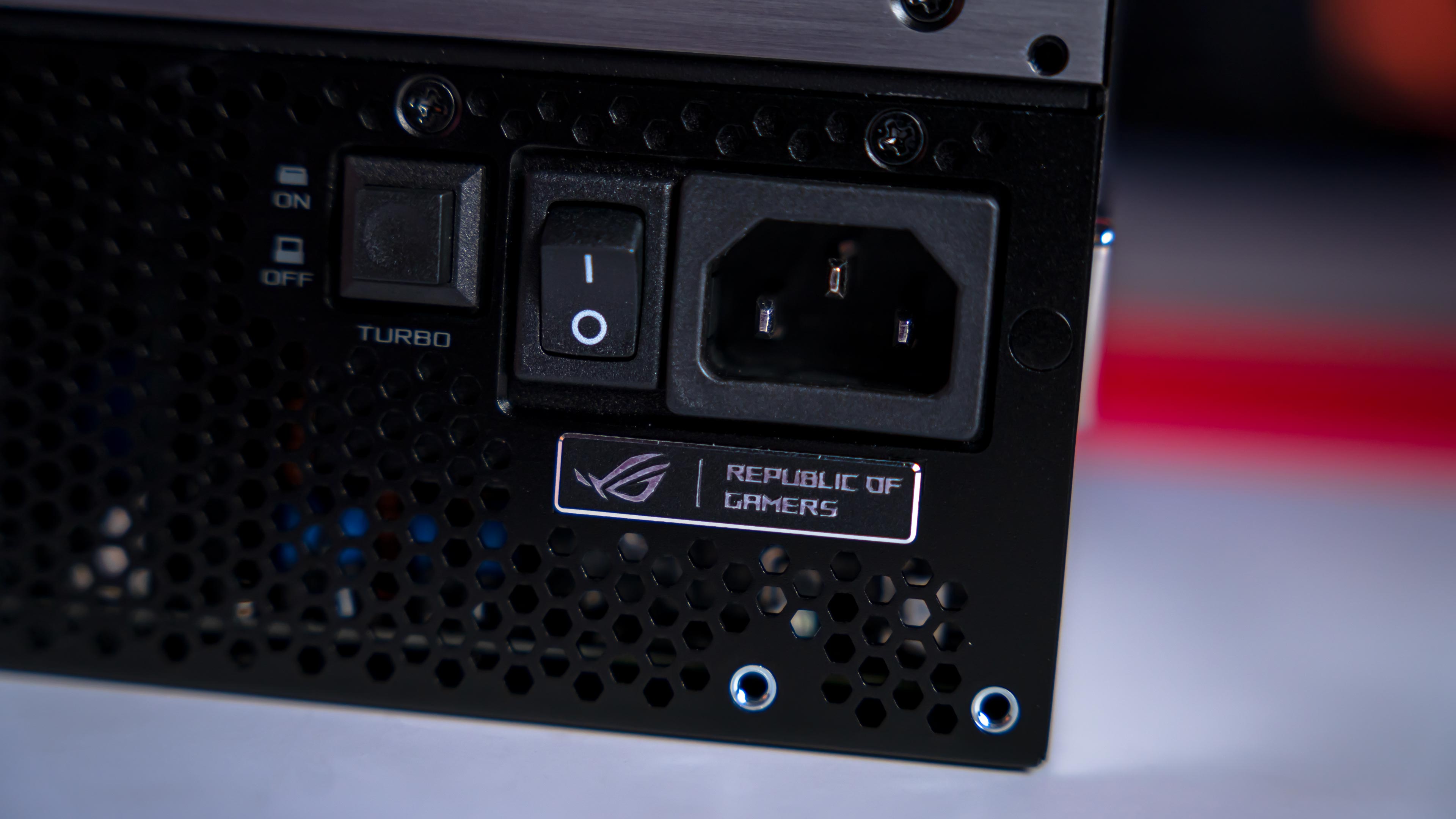 ASUS ROG THOR 1200W Platinum III PSU (9)