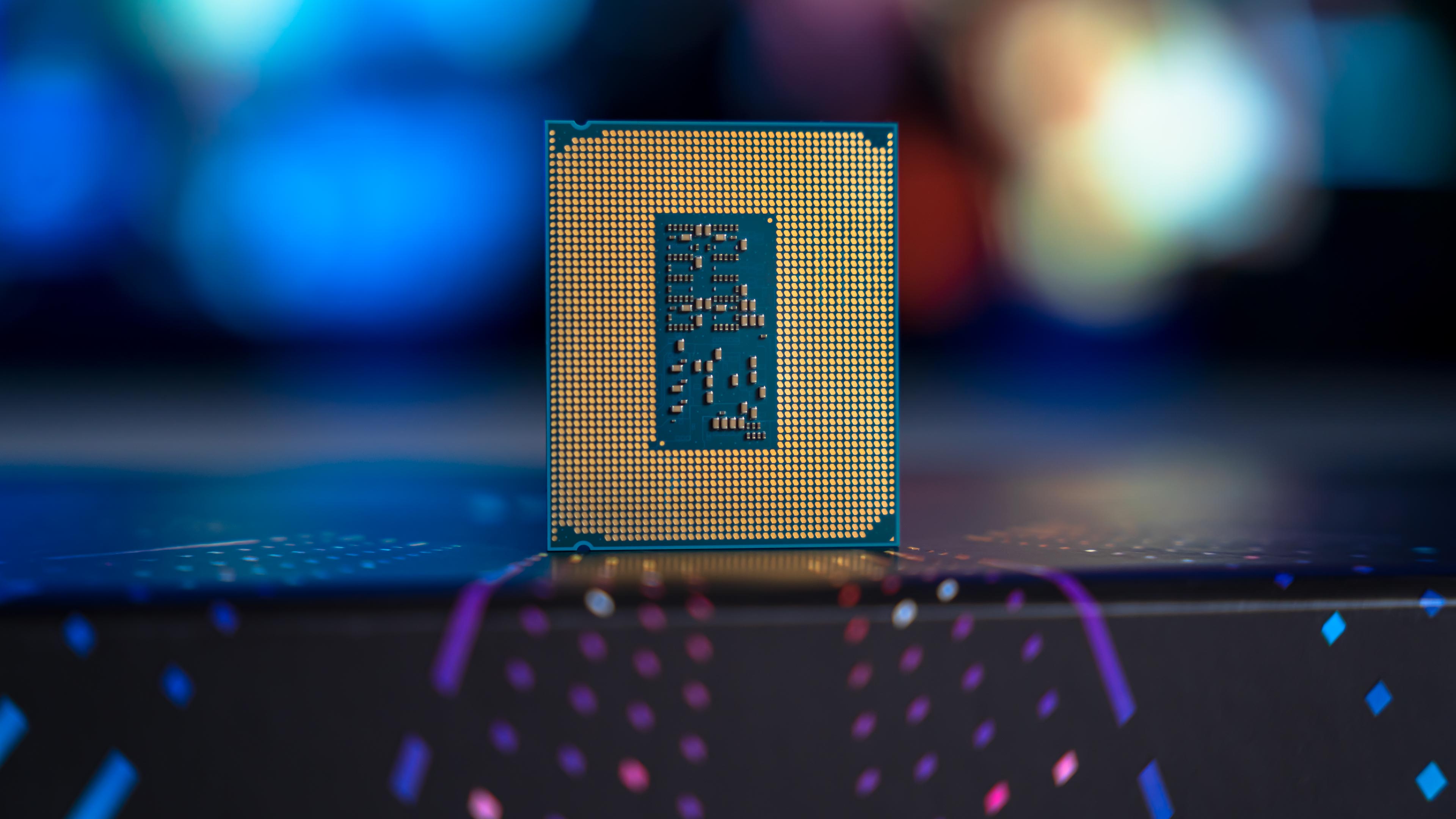 Intel Core Ultra 7 270 Plus (6)