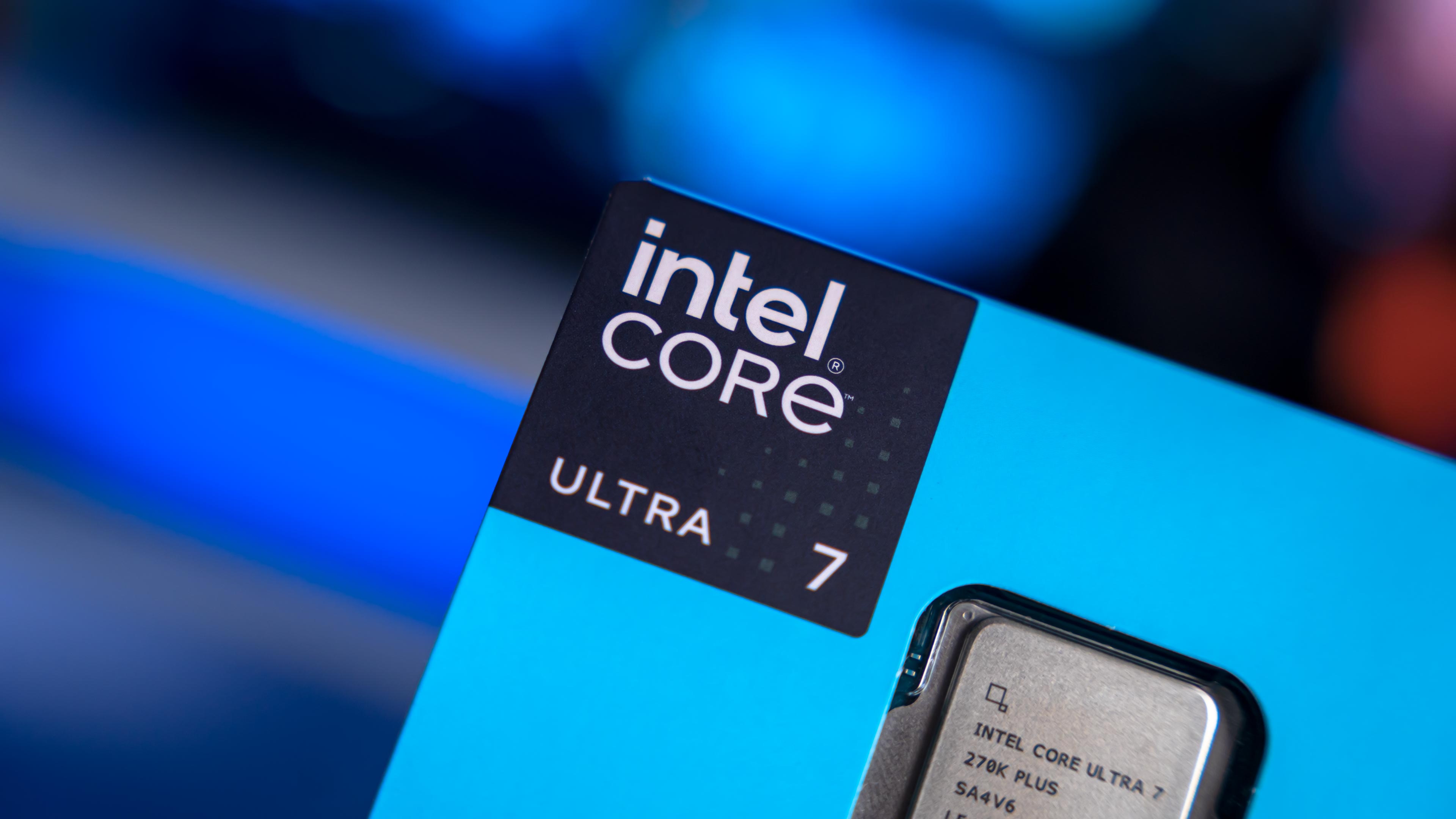 Intel Core Ultra 7 270 Plus (8)